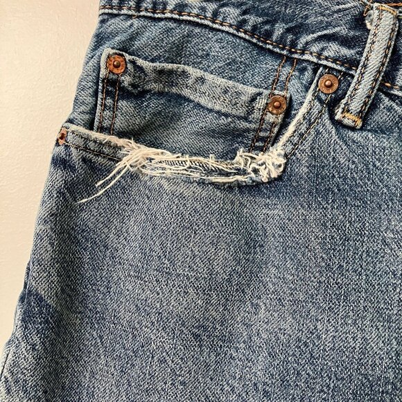 Levi's 505 Denim Shorts Mens 34 Walking Bermuda Distressed Jean - Picture 3 of 15